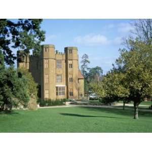 Leicesters Gatehouse, Kenilworth Castle, Managed by English Heritage 