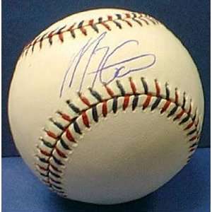  Marcus Giles Autographed Baseball: Sports & Outdoors