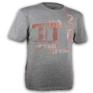   Detroit Red Wings Gray Tri Blend Attacker T shirt: Sports & Outdoors