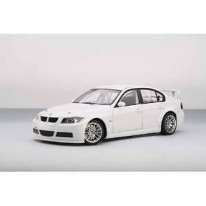  BMW 320SI WTCC 2006 Plain Body Version 1/18 White Toys 