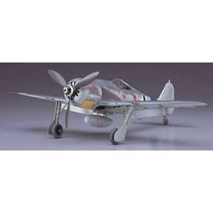   : Hasegawa 1/32 Focke Wulf Fw190A 8 Airplane Model Kit: Toys & Games