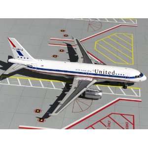    Gemini 200 United Airlines A320 200 Model Airplane 