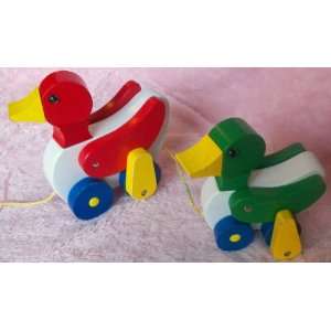  Wooden Duck Family Pull Along Toy: Toys & Games