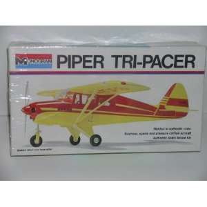   Piper Tri Pacer Civilian Aircraft   Plastic Model Kit: Everything Else