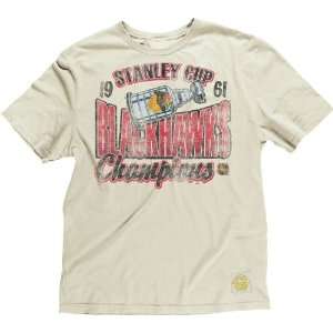   Reebok Retro Victorious Champs Distressed T Shirt