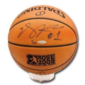 Derrick Rose Autographed Basketball   2009 ROY UDA LE 101 