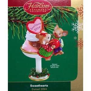 Carlton Cards Sweethearts Heirloom Christmas Ornament 2004