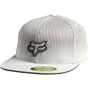  Fox Racing Tapper Fade 210 Fitted Flexfit Hat   Small 