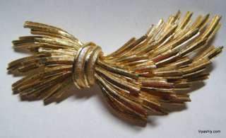 VINTAGE GOLD TONE BOW TIE WHEAT sheaf BROOCH PIN  