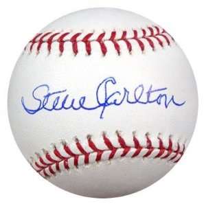  Steve Carlton Autographed Baseball   PSA DNA   Autographed 