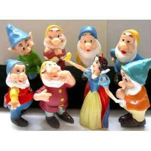   Snow White and the 7 Dwarfs   Miniature Snow White Characters Toys