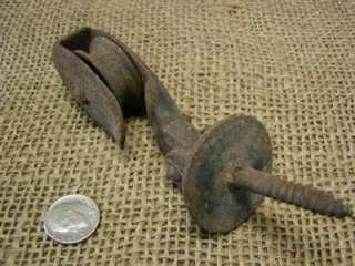 Vintage Cast Iron Pulley > Farm Wheel Antique Old Tools Implement 