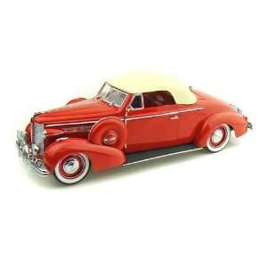  1938 Buick Century Convertible Coupe 1/18 Red Toys 