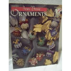   Crochet Itsy bitsy Ornaments (Annies Attic, 878805): Various: Books