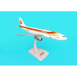  Hogan Iberia A300B4 1/200 W/GEAR Toys & Games