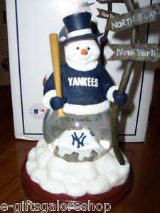 NEW Memory Company New York Yankees Snowman Globe SALE  
