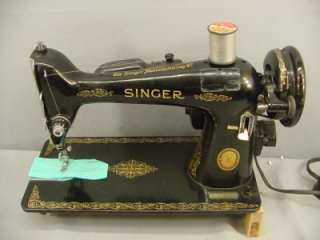 Singer 66 Sewing Machine   Looks & Runs Great 1953  