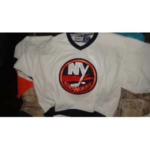  NHL NEW YORK ISLANDERS CCM JERSEY HOME ADULT LARGE White 