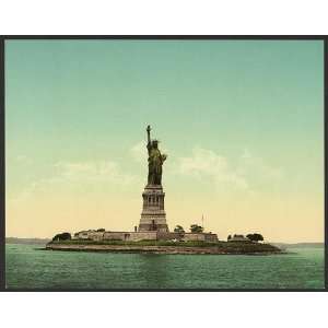 Statue of Liberty,monument,memorial,national reserve,New York Harbor 