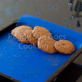 Silicone Baking Mat Cookie sheet w Measures   half tray  