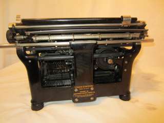 UNDERWOOD Standard typewriter VINTAGE 1934 Model 6  